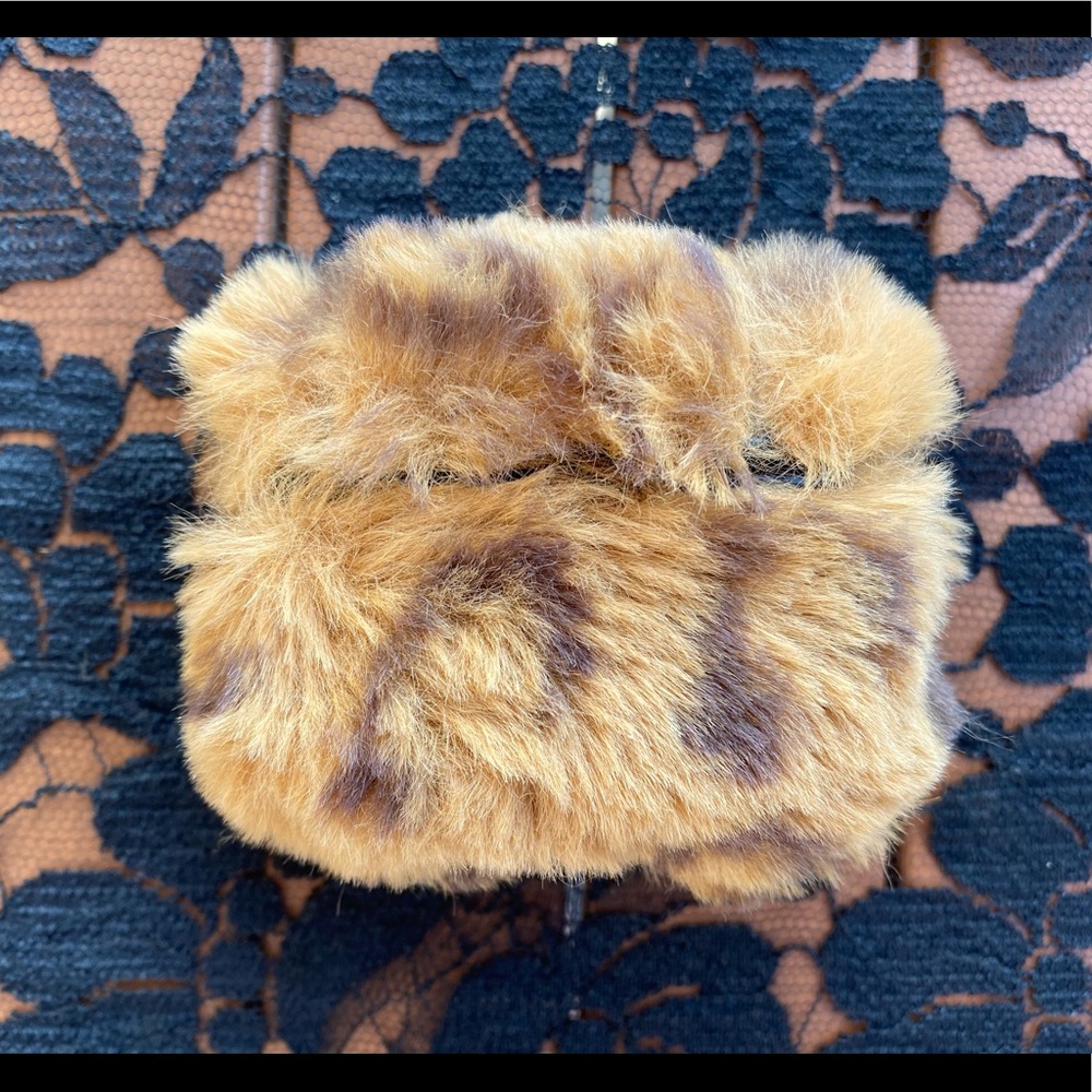 New Animal print furry AirPods Pro case